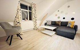 Aday - Cozy Central 1 Bedroom Apartment